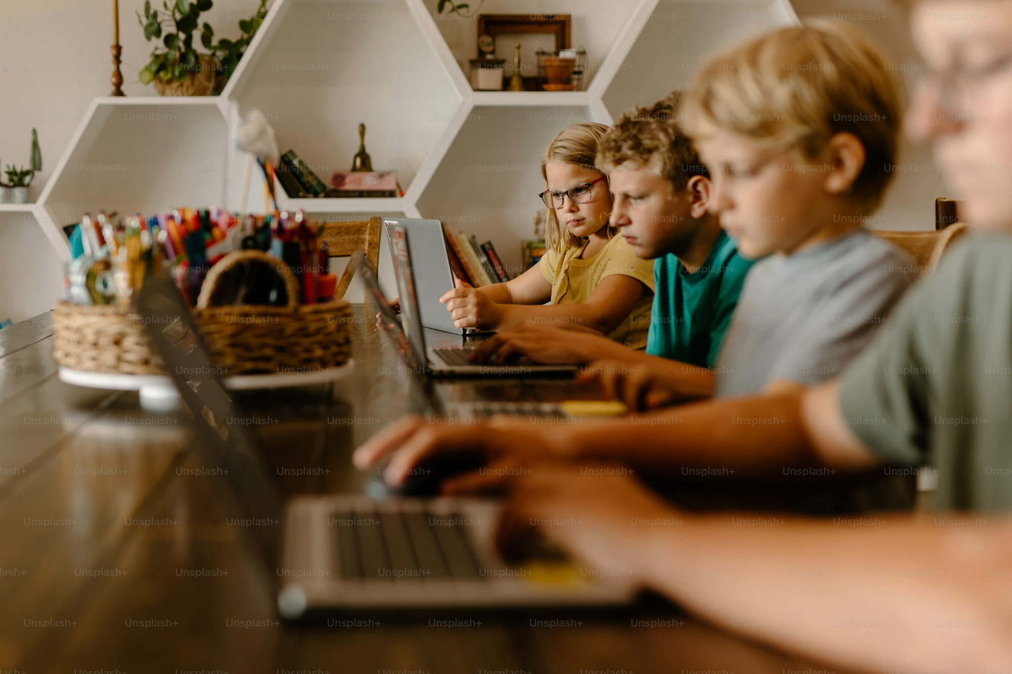 Kids at computer - Cool Websites for Kids