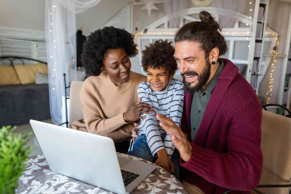 Happy parents - Parenting Styles Psychology