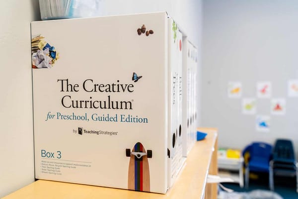 A box with curriculam - Creative Curriculum for Preschool 